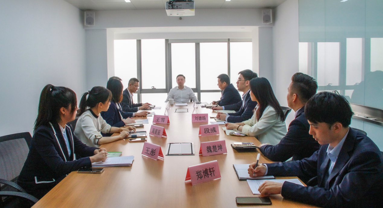 公司黨委書記、董事長(zhǎng)杜巖岫調(diào)研投行業(yè)務(wù)部